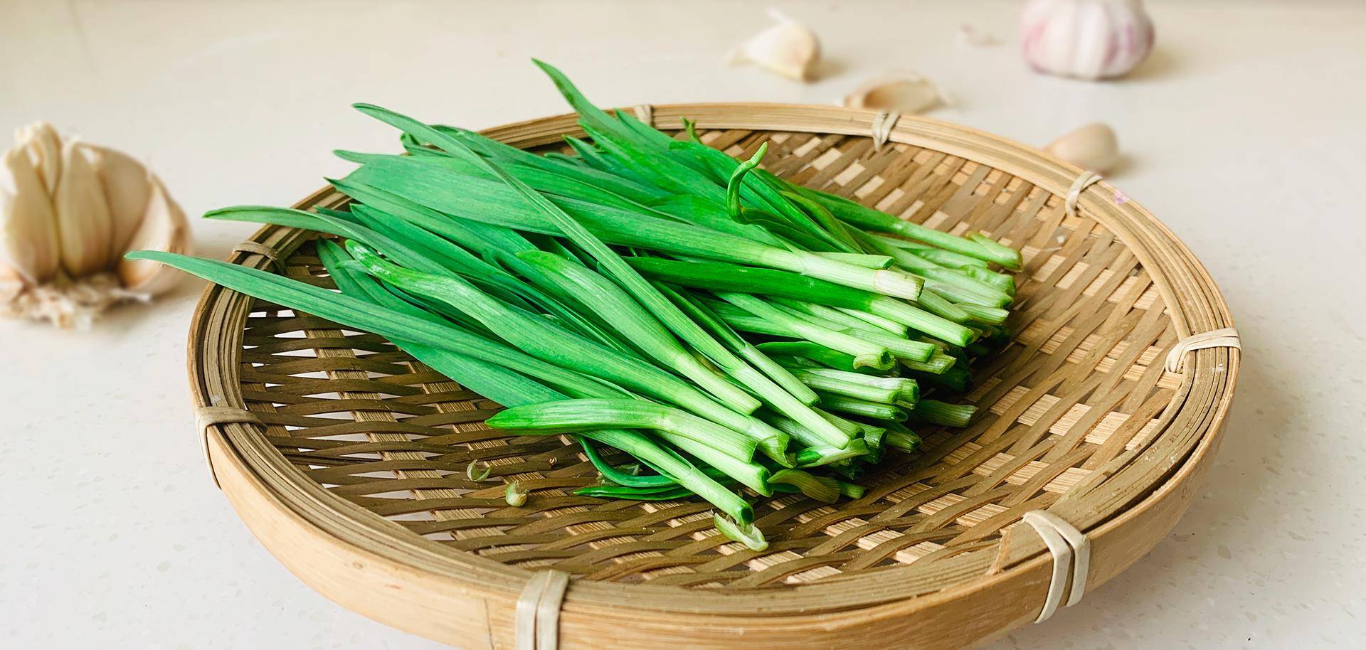 这菜称天然"青霉素",护肝,祛寒,冬天要常吃,轻加工比韭菜鲜_蒜苗_绿豆