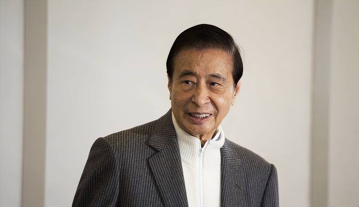 李兆基和李嘉诚(李兆基和李嘉诚什么关系)