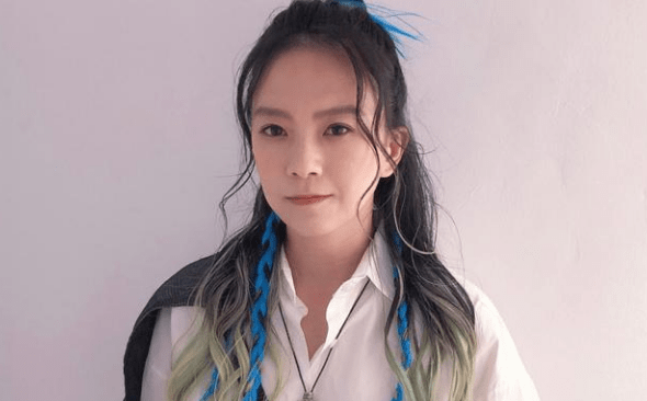 原创38岁歌手5月还清200万负债落魄街头卖艺想轻生曾因仙剑三爆红