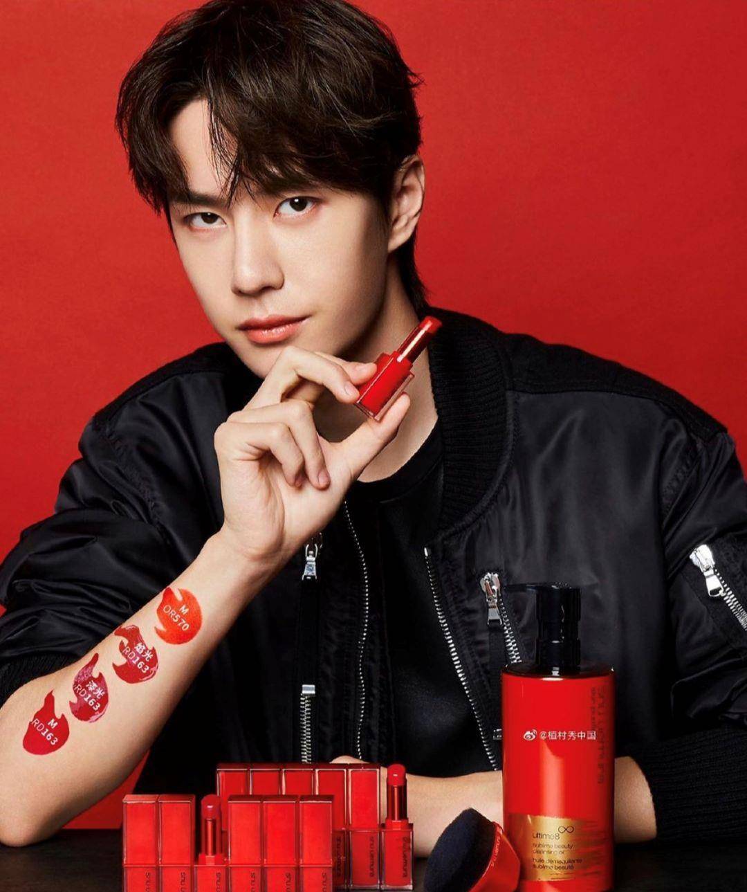 原创男星是怎样代言口红的李现靠闻看到任嘉伦的方式厉害了