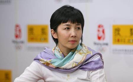 赢家,曾经是电视当家女主持,如今51岁成亿万富婆_事业_节目_龚朝辉