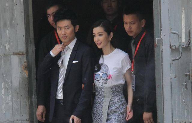 隐藏了20年,任泉的妻子曝光,颜值和气质不输李冰冰_黄琦雯_梅艳芳