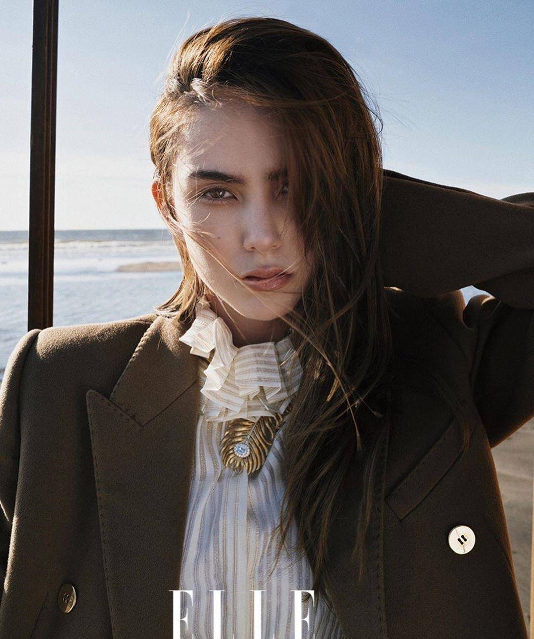 昆凌拍时尚杂志好有气质,自带混血脸表现力超级强,真的好a_美甲_明星