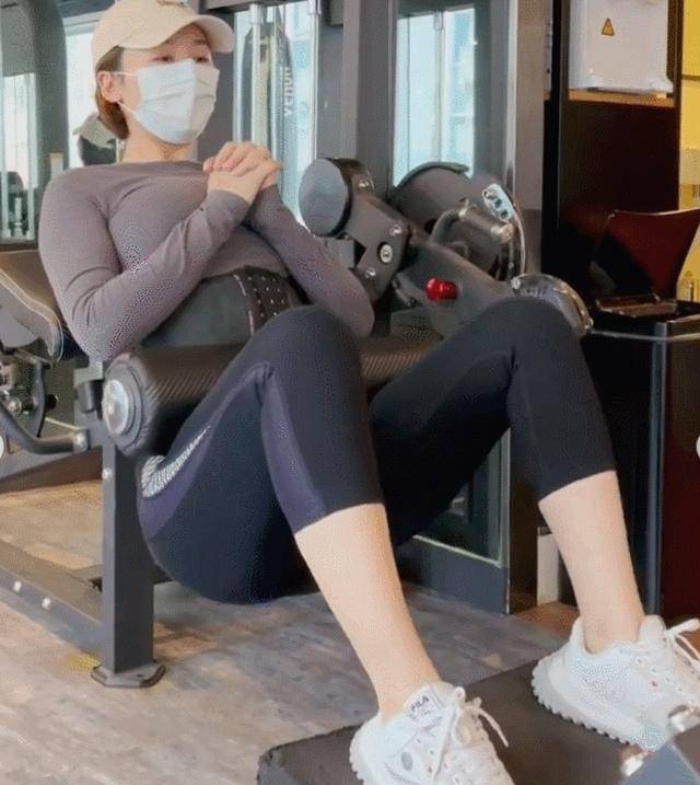 tvb"狐狸精"专业户,被外形耽误的实力派,她靠健身管理身材_高海宁