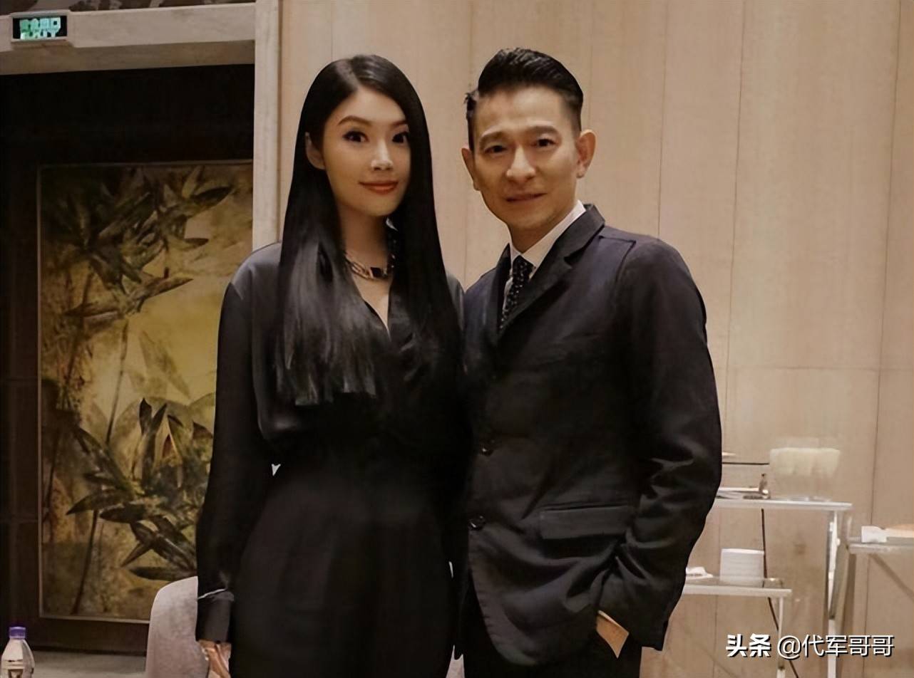 演黑帮大嫂出名,如今32岁却还是单身_徐冬冬_尹子维_朋友