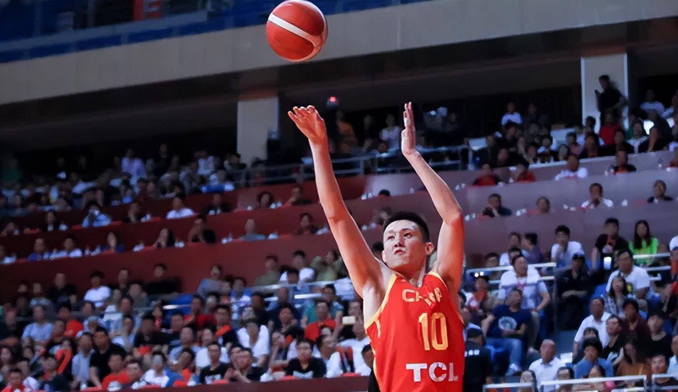 周鹏:希望大家牢记使命,让中国男篮重回奥运周期_职业球员_比赛_成绩