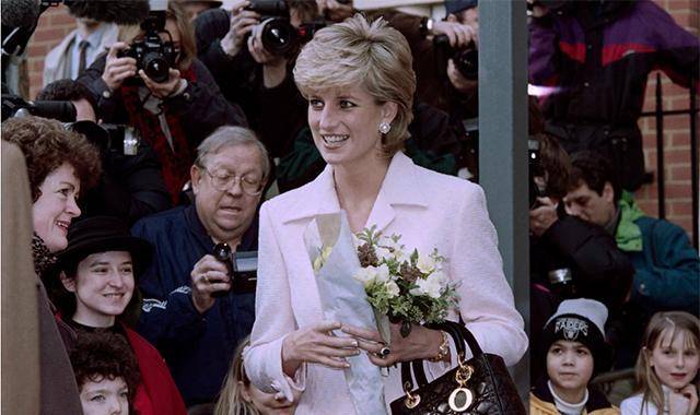 戴安娜王妃的生命最后:曾与好友凯尔通话,多迪欲求婚被狗仔破坏