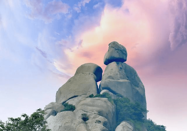 闽越三大名山之一，挺立于东海之滨，是国家级风景名胜区