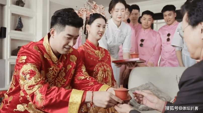 張常寧出嫁！父母落淚，送出珍藏27年禮物，把女兒托付給了吳冠希