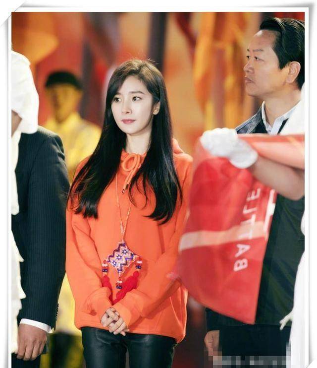 原创杨幂瘦的好过分穿这么紧的皮裤都不贴身网友瞬间有动力漂亮