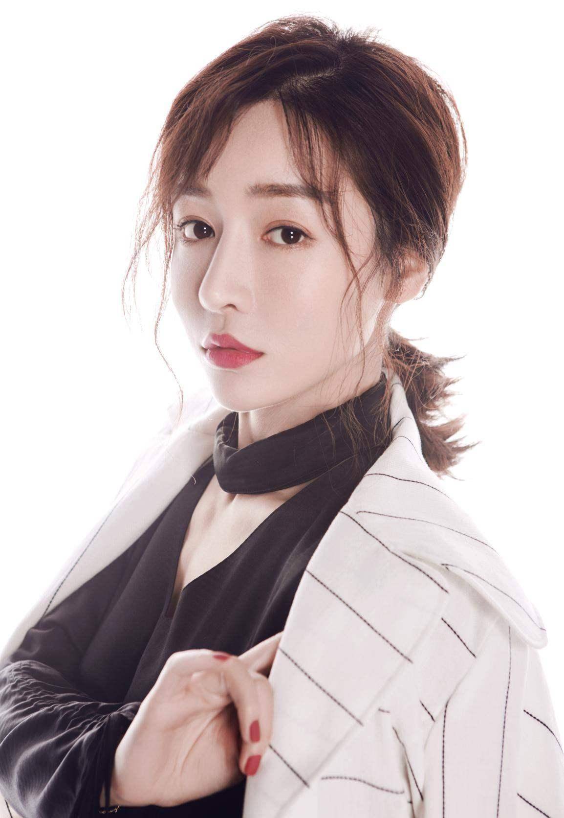 何彦霓当所有人都在以为谢苗从此过后的事业都将会一帆风顺的时候