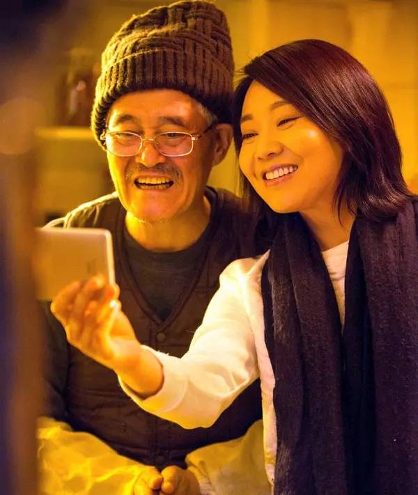 身价上亿的她认赵本山当哥,离婚后3次吃“嫩草”