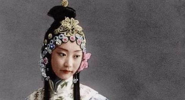 完颜立童记并非倾心傅仪,只是不想下嫁,骄傲一生也孤独一生_贵族_身份