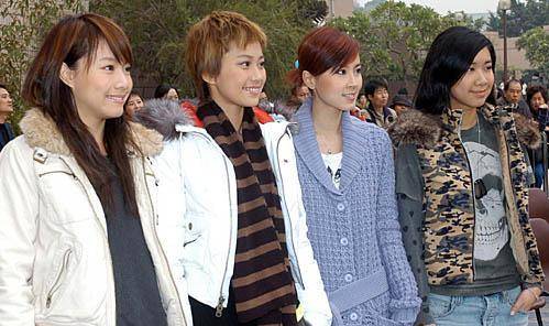 她是香港知名花旦,曾被曝遭3大咖之子侵犯,今37岁无人敢娶_邓丽欣