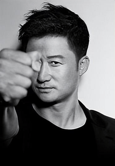 吴京_票房_形象