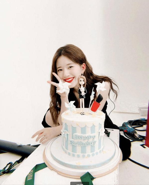 三套赵露思生日美照可爱的小甜豆你美吗