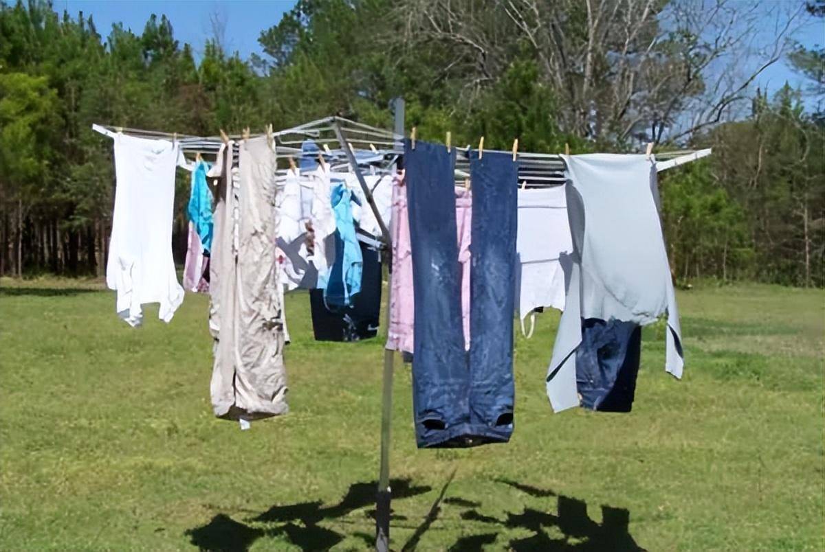 雨季如何5分钟快速晾干衣服的n种方法