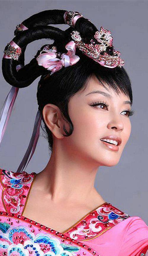 刘晓庆究竟凭什么,让富豪老公王晓玉,对她死心塌地_本人_阿峰_身世