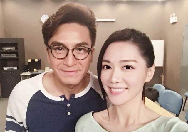 恭喜！TVB知名男星马国明松口承认与女友同居,两人多次被曝出结婚传闻