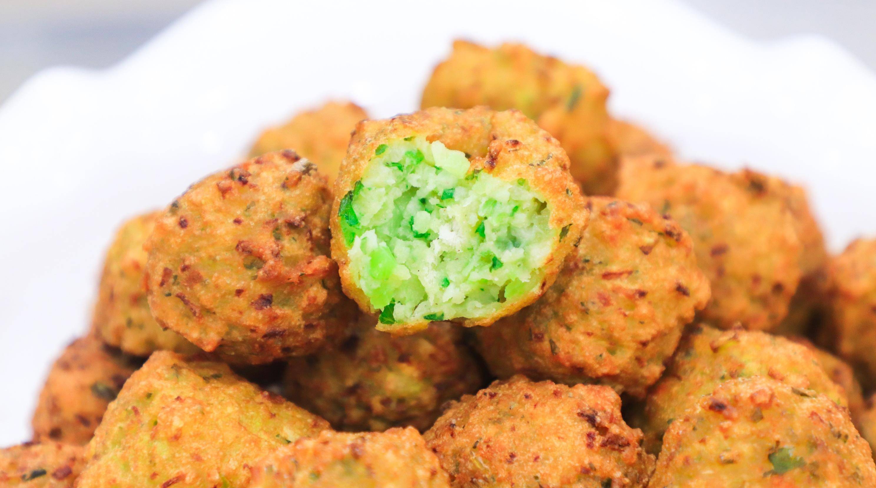 厨师长教你在家炸萝卜丸子外酥里嫩不回软地道的农家做法