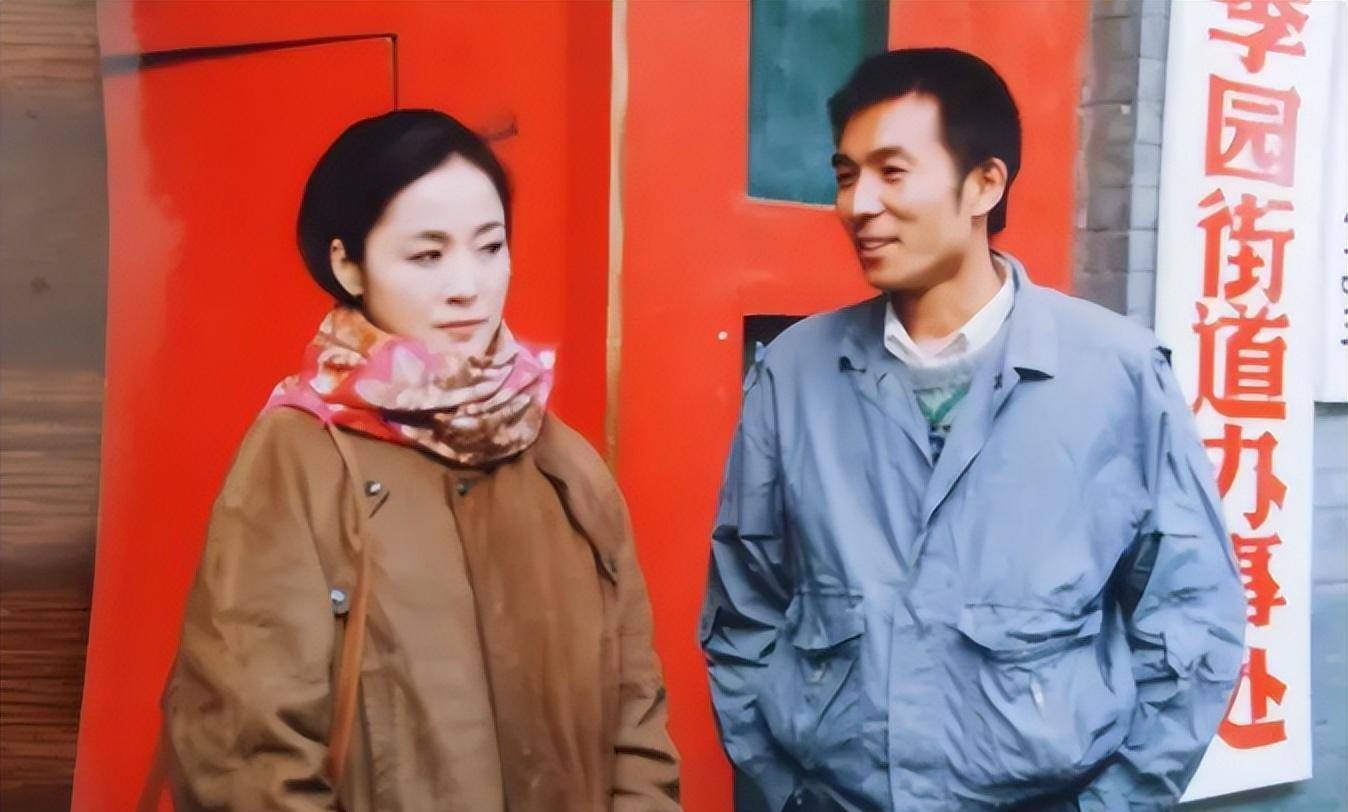 原创无儿无女的谢园去世2年了小17岁娇妻邱悦的爱让人泪目