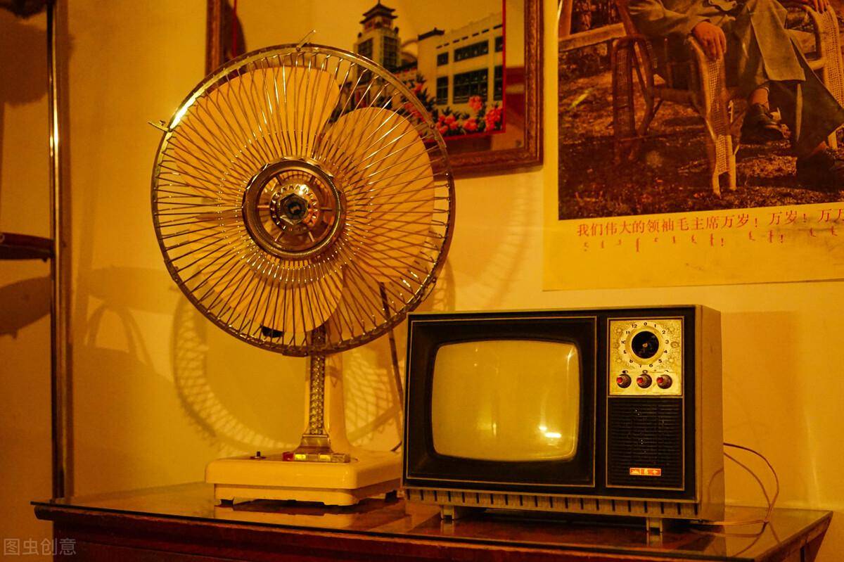 临近过年农村兴起旧物换盆旧家具旧电器旧手机有啥用