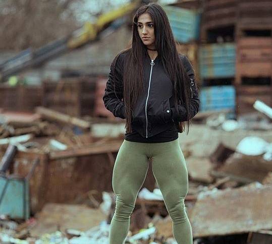 阿塞拜疆姑娘腿部肌肉发达,她自称热爱健身,只因初心不改
