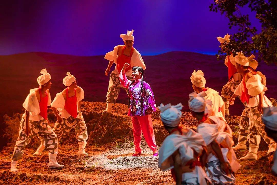 陕北秧歌剧米脂婆姨绥德汉震撼上演