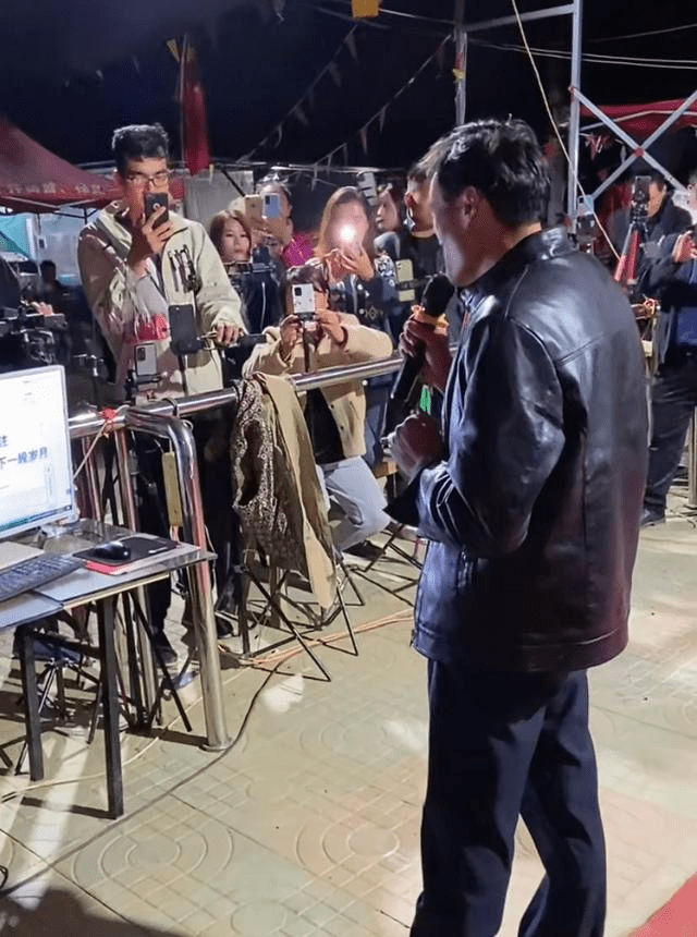 山东3元拉面哥近况曝光,往日风光不再,靠演唱刘德华的歌蹭热度_程运付