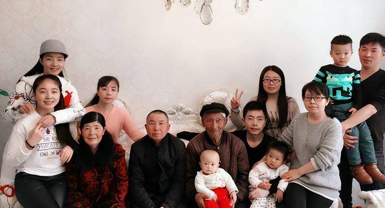 歌手王二妮:与李菲结婚8年,成名后为父母买房,带着老公努力工作_孩子