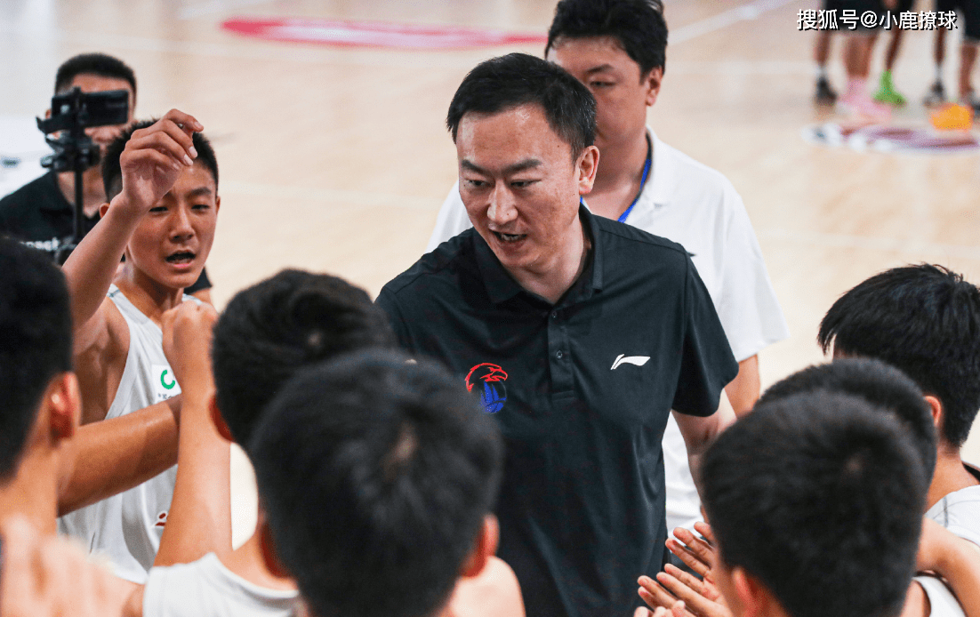 cba名将正式退役,转型成为主教练,帮助刘维伟打造未来_许家晗_青岛