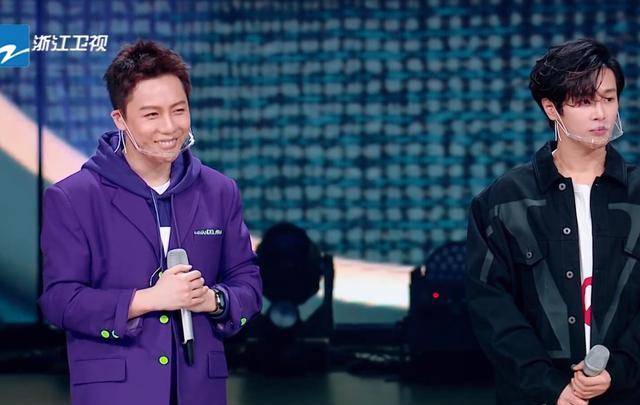 原创噱头还是安全保障天赐的声音导师戴口罩引热议