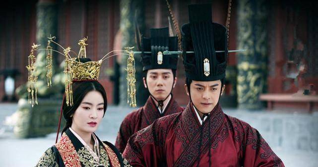 邓骘得知后,便将妻子和儿子的头发剃光,谢罪于天下.