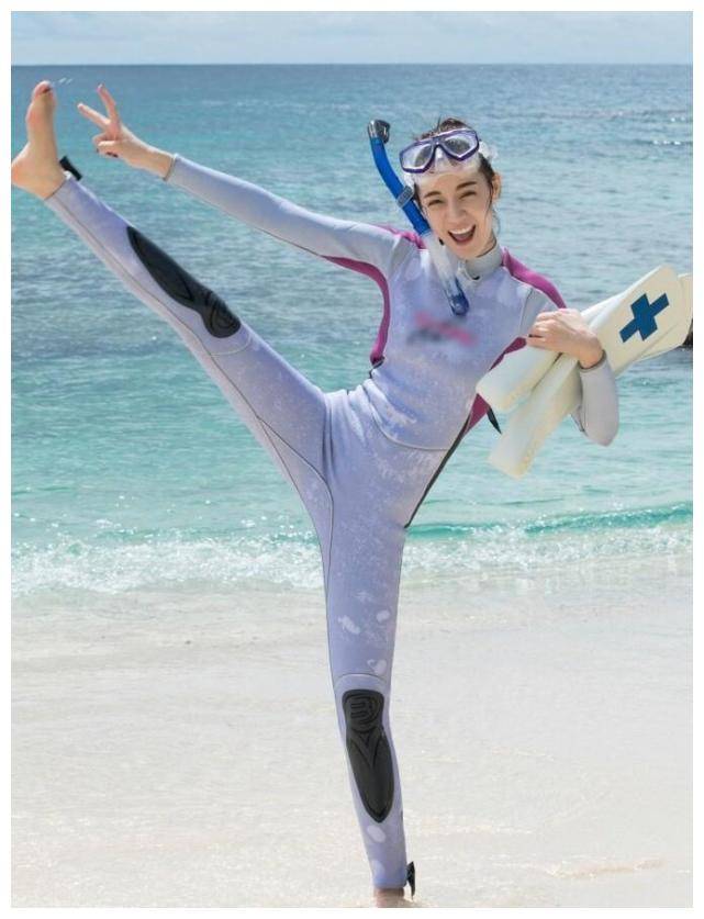 该奖前有刘亦菲,赵丽颖,刘诗诗等.可以说是今年最受欢迎的女艺人.