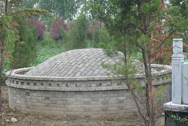 西安张灵甫墓地:占地2亩耗资60万元,饱受争议,还曾遭到破坏_因为_妻子