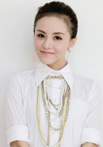 曾经是张杰的前女友,在退出娱乐圈之后,如今仍未结婚生子_段曦_谢娜