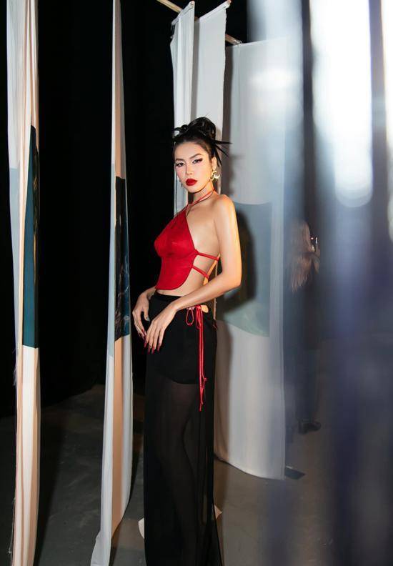 原创吊带服装展示，带你了解不一样的越南时尚服装插图