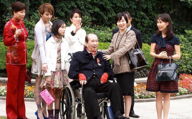 原创何鸿燊和太太们的旧照曝光最美的不是受宠的四太而是最低调的她