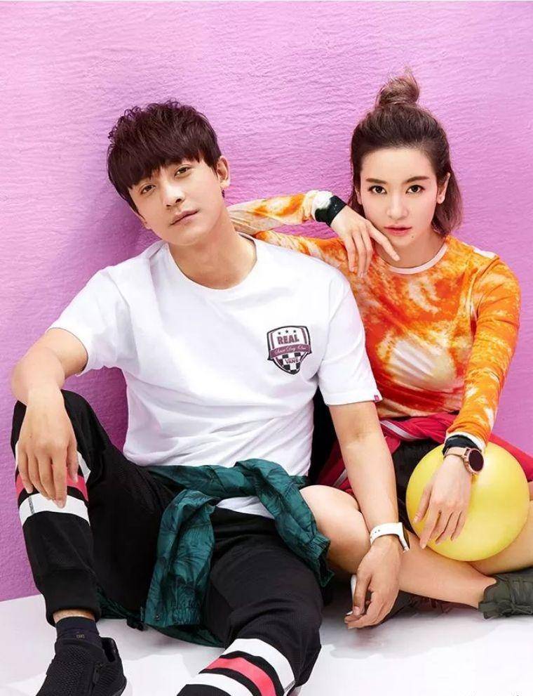 李佳航:娶大2岁的"丈母娘",把她宠成公主,如今一家三口很幸福_李晟
