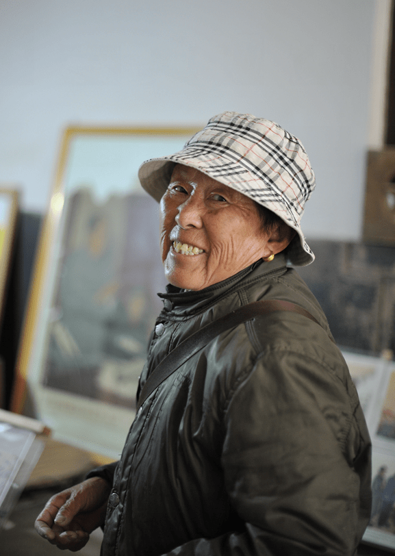 米脂杨家沟，一个70岁农村老太太的收藏震惊我，足以建个展览馆