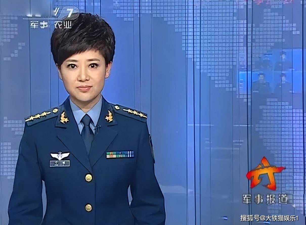 2006年,她进入央视国防军事频道,主持《军事报道》直到今天.