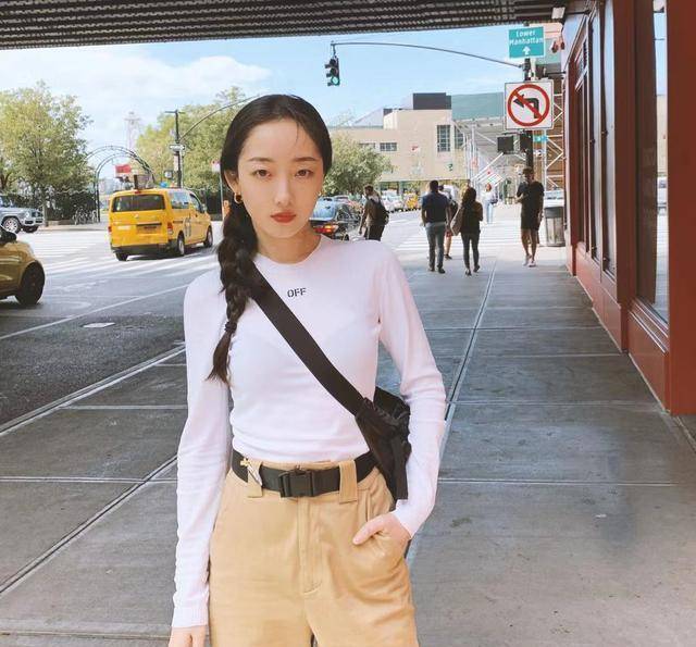 看贾小朵只是个女主吵吵闹闹的闺蜜,剧情发展到后来,发现她其实很真实