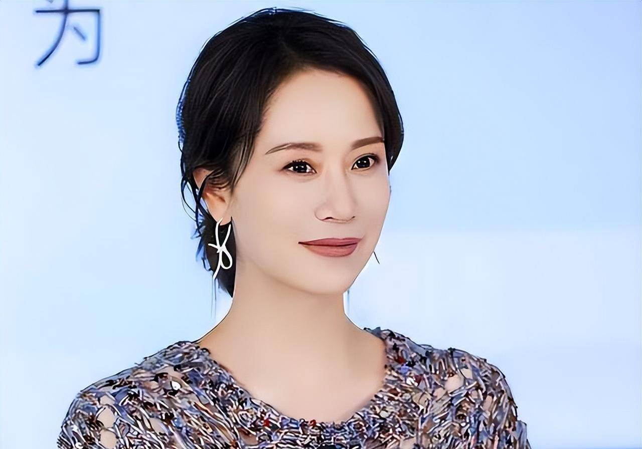 吴冕曝不想演《心居》施母,提苛刻要求想被拒,海清的回复超好笑_施源