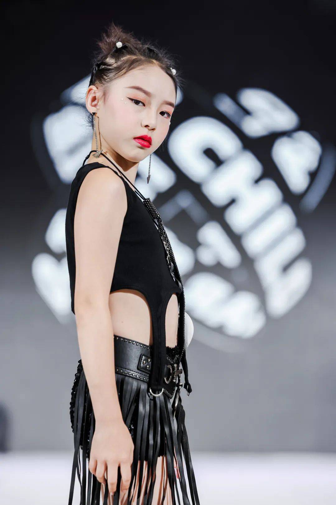 第一童星专访 | 最受欢迎小超模-邹智恩【好好比赛,永远提高】