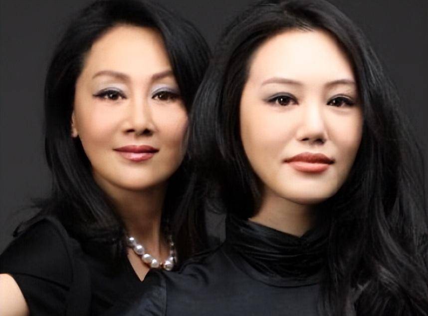 女儿高丽雯后来跟随母亲王姬的脚步成为了一名演员,王姬依旧活跃在大