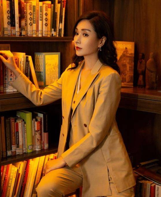 港星杨恭如晒近况!