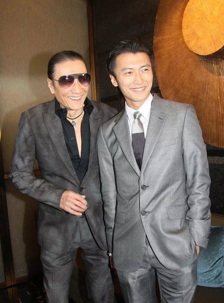 星二代逐梦演艺圈:葛优19岁在养猪,谢霆锋2岁登上tvb舞台_谢贤和