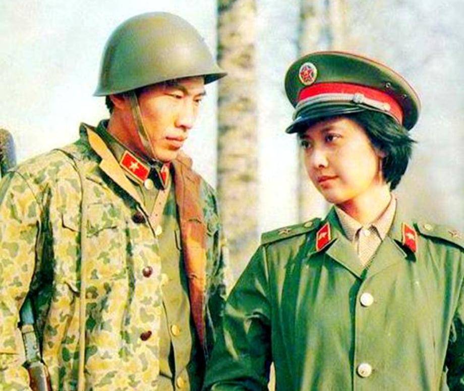《凯旋在子夜》朱琳石子琪剧照大红大紫不过真正是朱琳大红大紫的,是