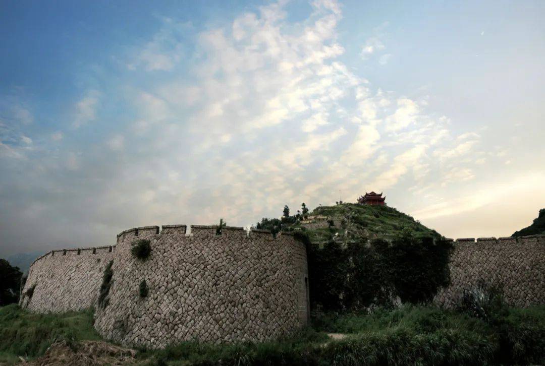 霞浦｜旧时光的城墙，绿野仙踪般的古树风景