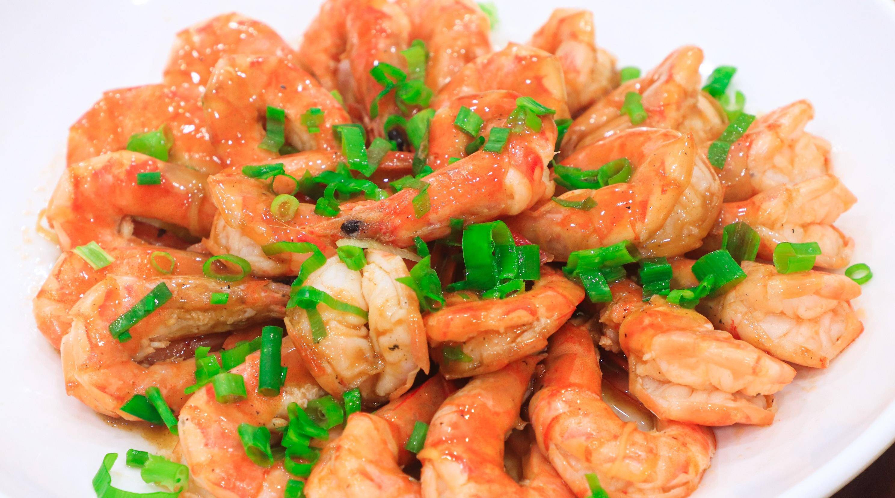厨师长教你做油焖大虾,清晰简单的视频教程,在家做出饭店的味道